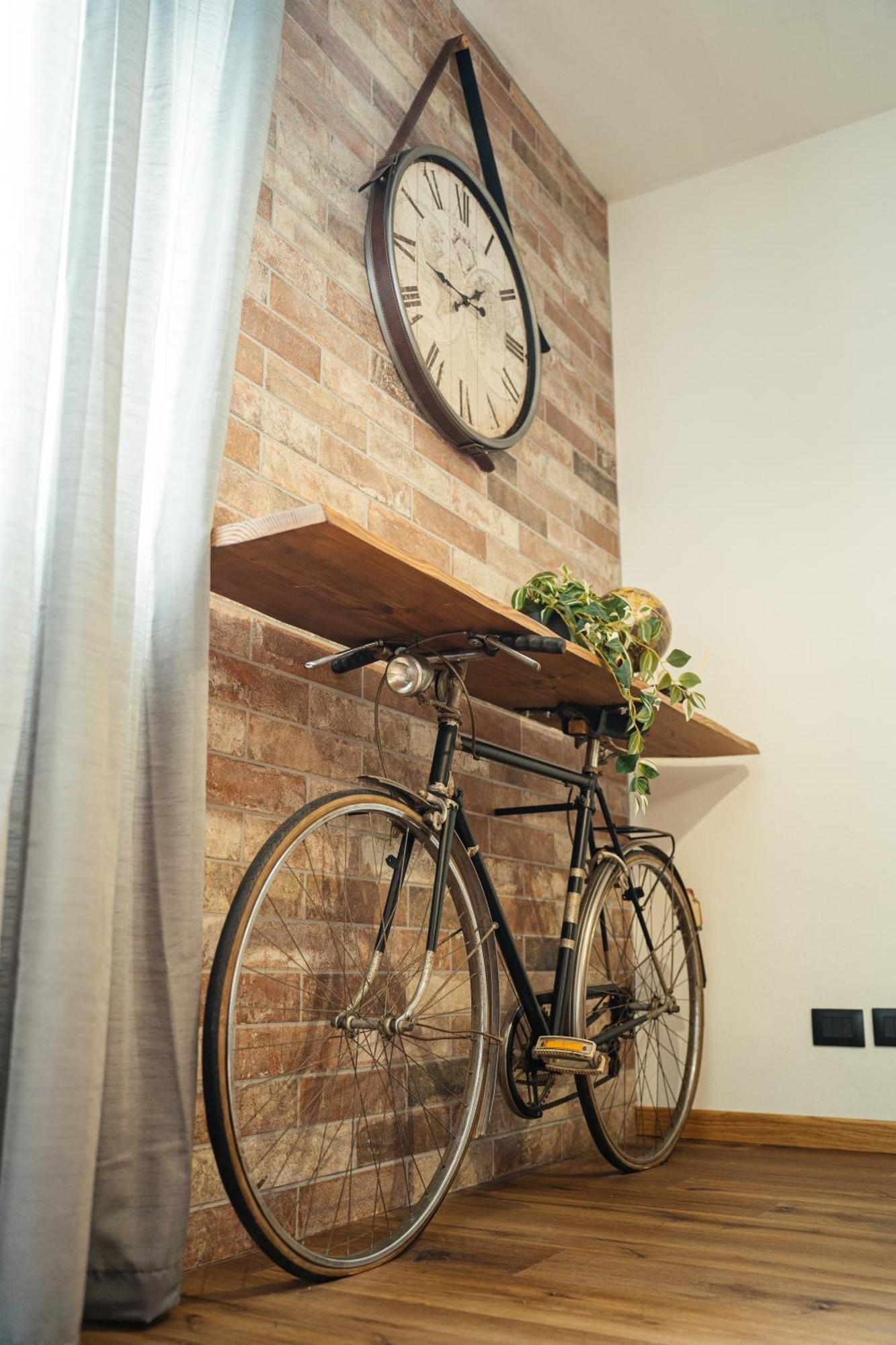 Appartamento The Brick 194, 7 Posti Letto, Parcheggio E Posto Bici Udine Esterno foto